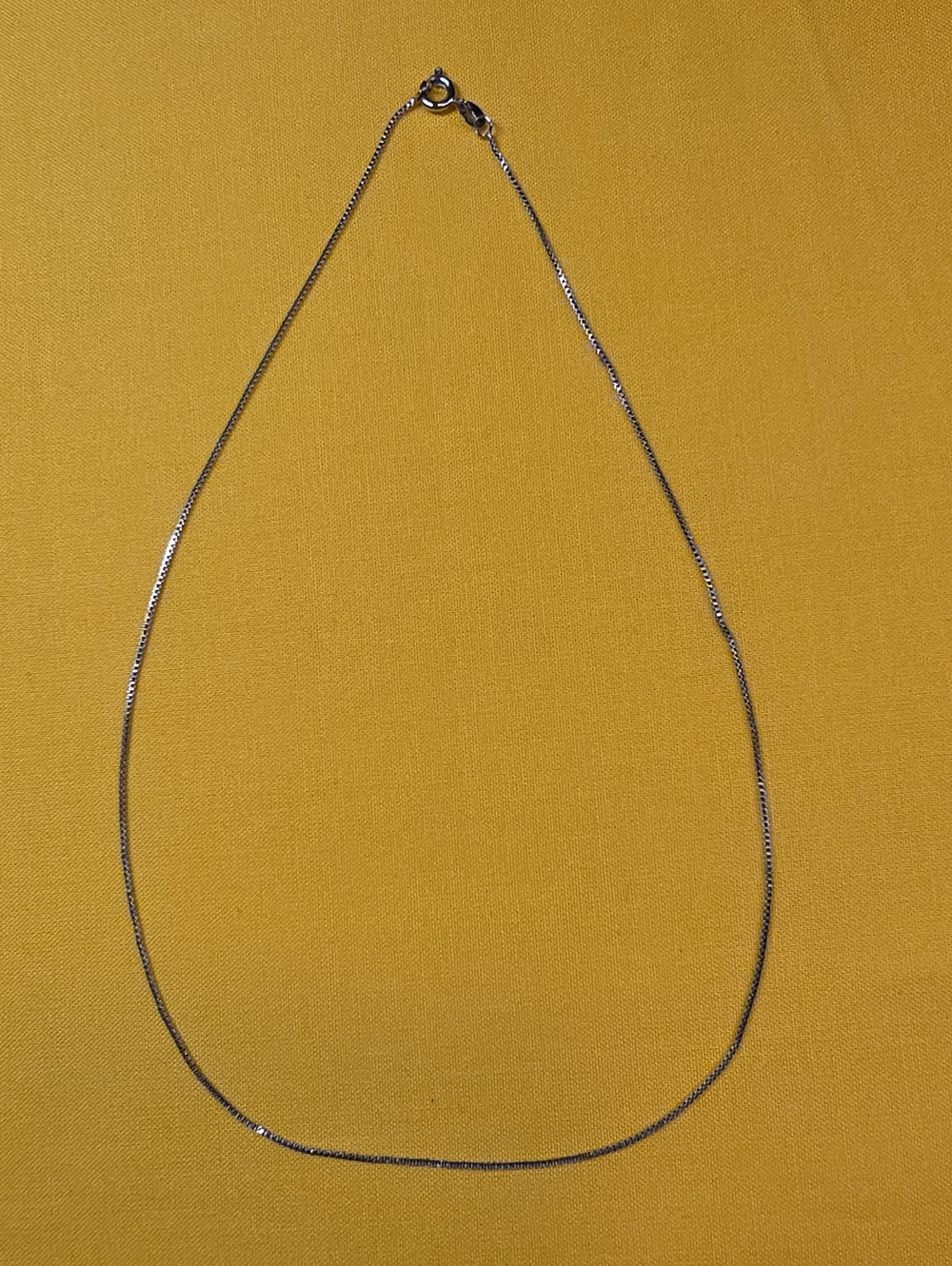 Elegant Silver Tone Box Chain Necklace
